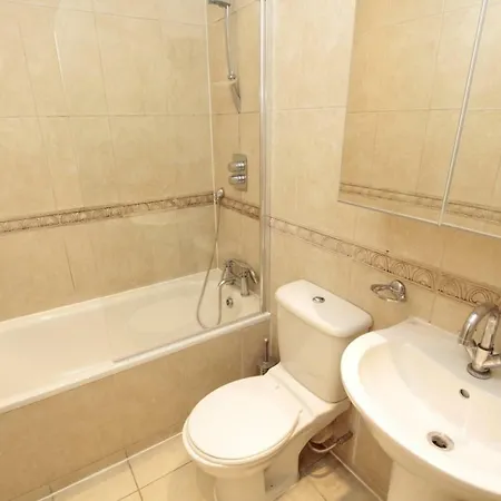 公寓 2 Bedroom Near Football Stadium